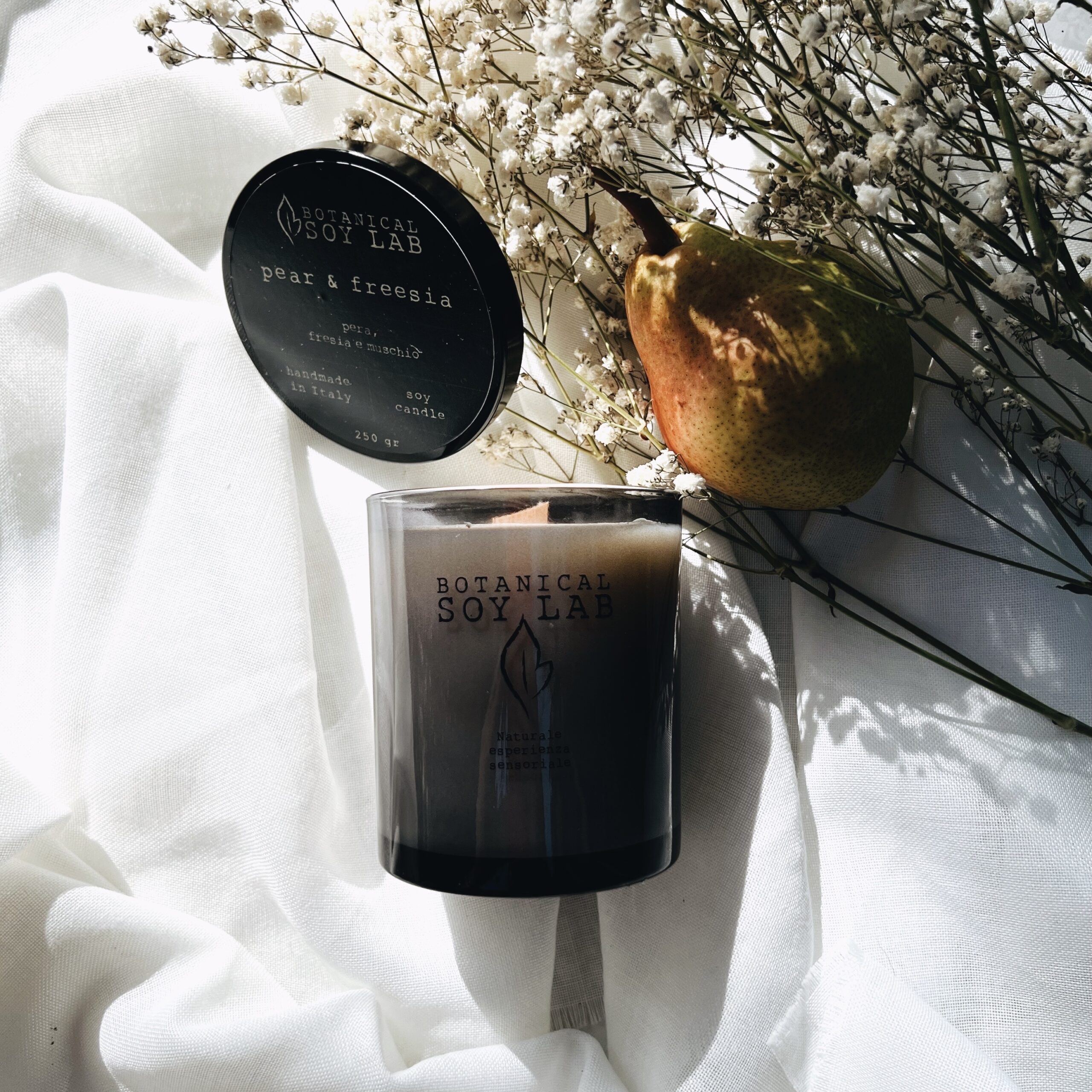 Vetro fumè • PEAR & FREESIA