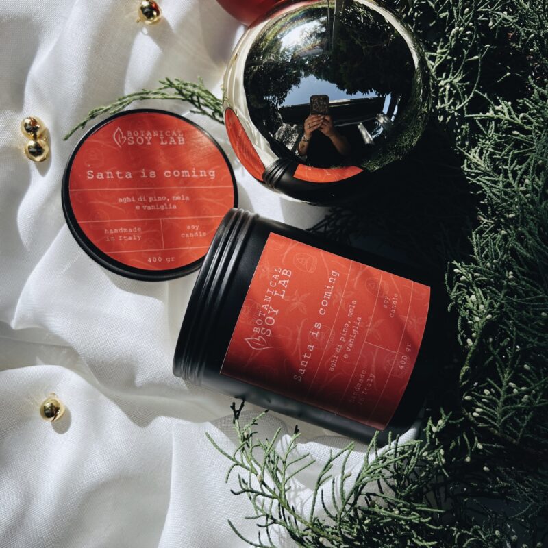 Latta • SANTA IS COMING